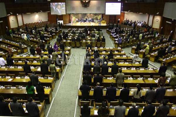 Bagaimana Aturan untuk Menteri Caleg yang Lolos ke DPR?